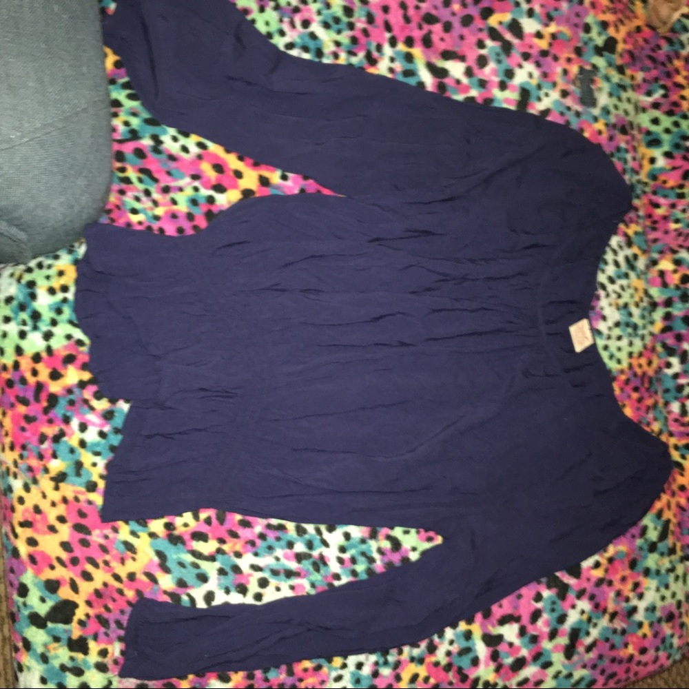 Shirt with elastic waist